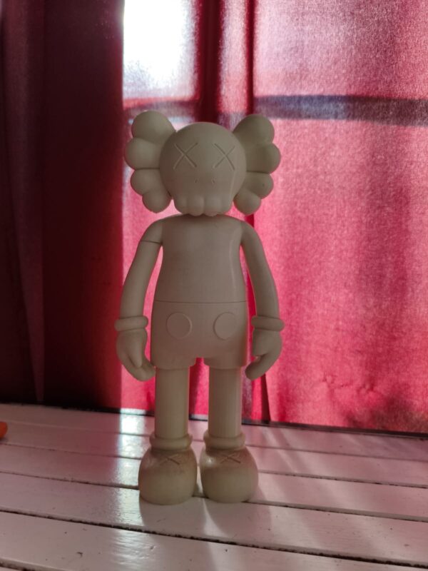 Figuras de kaws