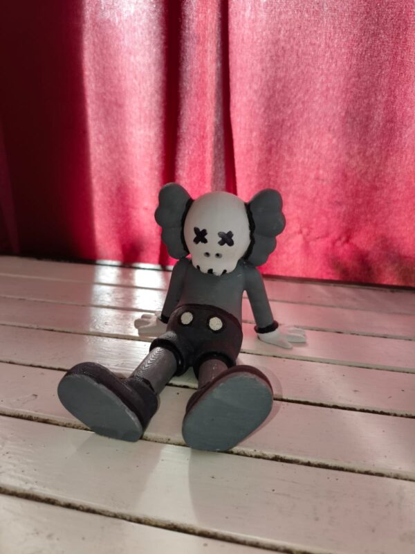 Figuras de kaws