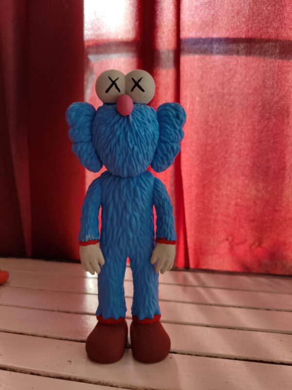 Figuras de kaws